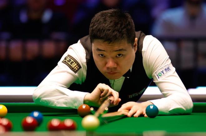 致了球队防 致了球队防